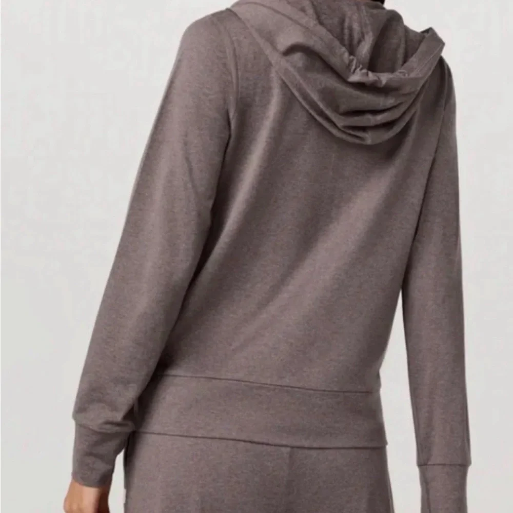 NWT Vuori Halo Performance Hoodie 2.0 - Picture 2 of 10
